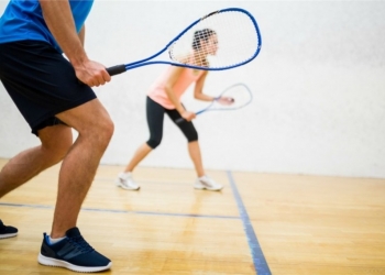 Quelle raquette pour débuter au squash ?